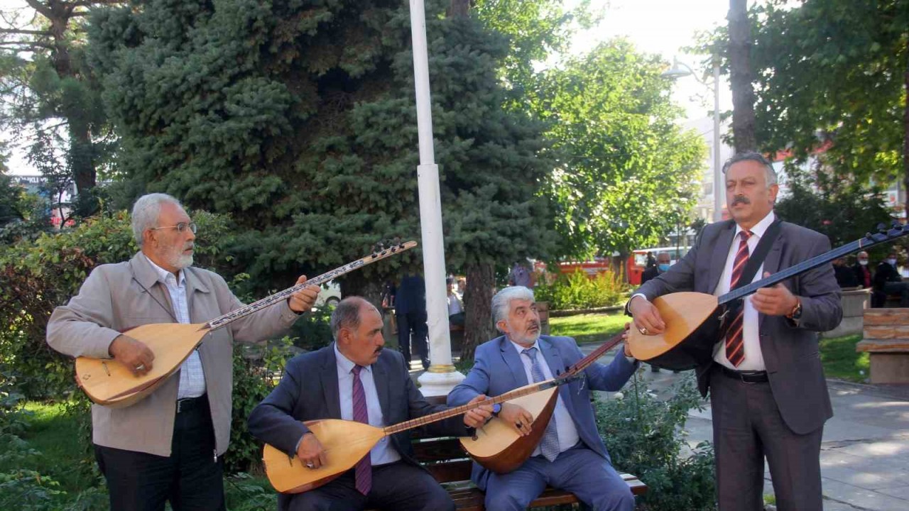 Günümüzde unutulmaya yüz tutan 5 bin yıllık âşıklık geleneğini yaşatmak