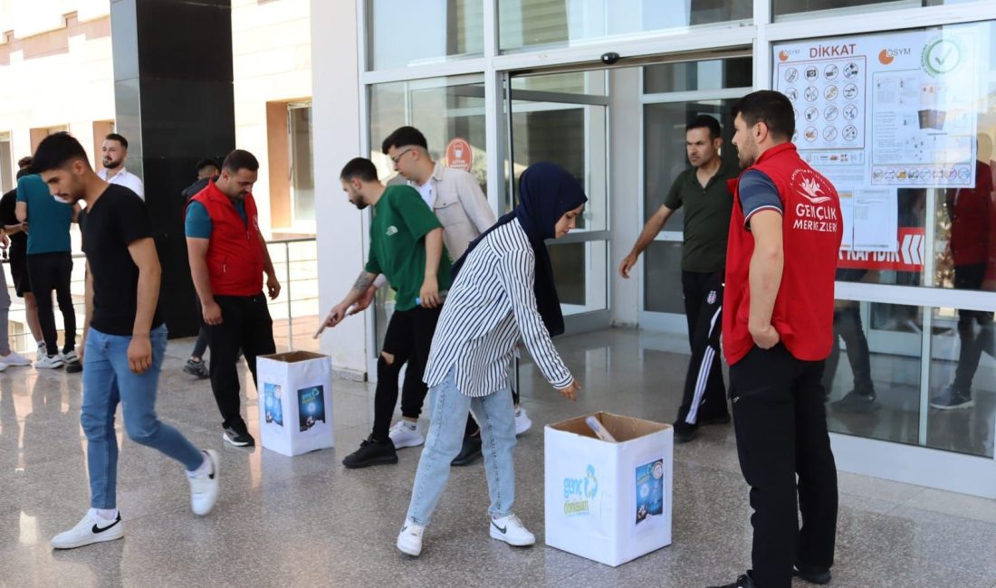 Erzincan Gençlik Merkezi Gönüllüleri, Yükseköğretim Kurumları Sınavı’nın (YKS) sınavlarının ardından