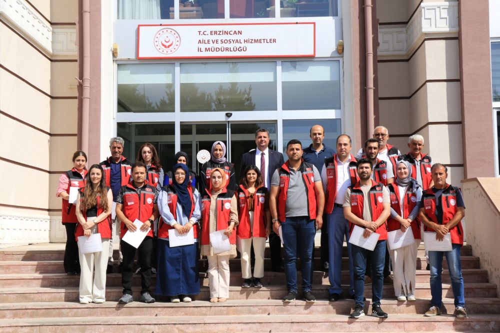 Aile ve Sosyal Hizmetler Bakanı Mahinur Özdemir Göktaş tarafından depremde