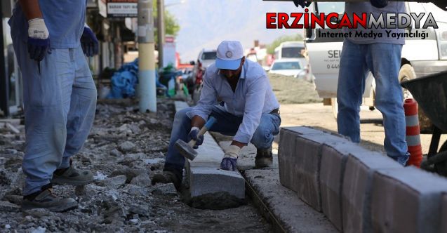 Erzincan Belediyesi Fen İşleri Müdürlüğü ekipleri çalışmalarına haftanın yedi günü