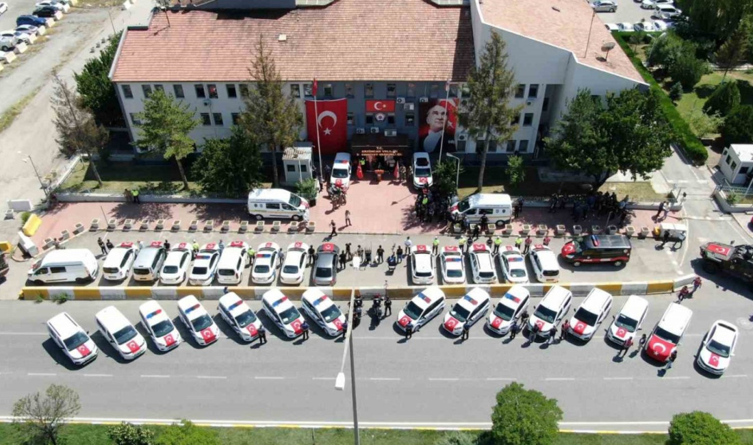 Erzincan Emniyet Müdürlüğü araç filosuna aldığı 40 yeni araçları düzenlediği