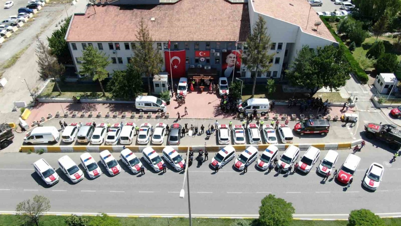 Erzincan Emniyet Müdürlüğü araç filosuna aldığı 40 yeni araçları düzenlediği