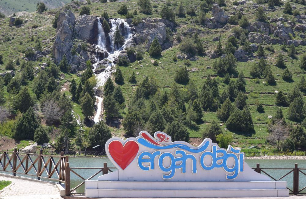 Erzincan Ergan Dağı Kış Sporları ve Doğa Turizmi Merkezi