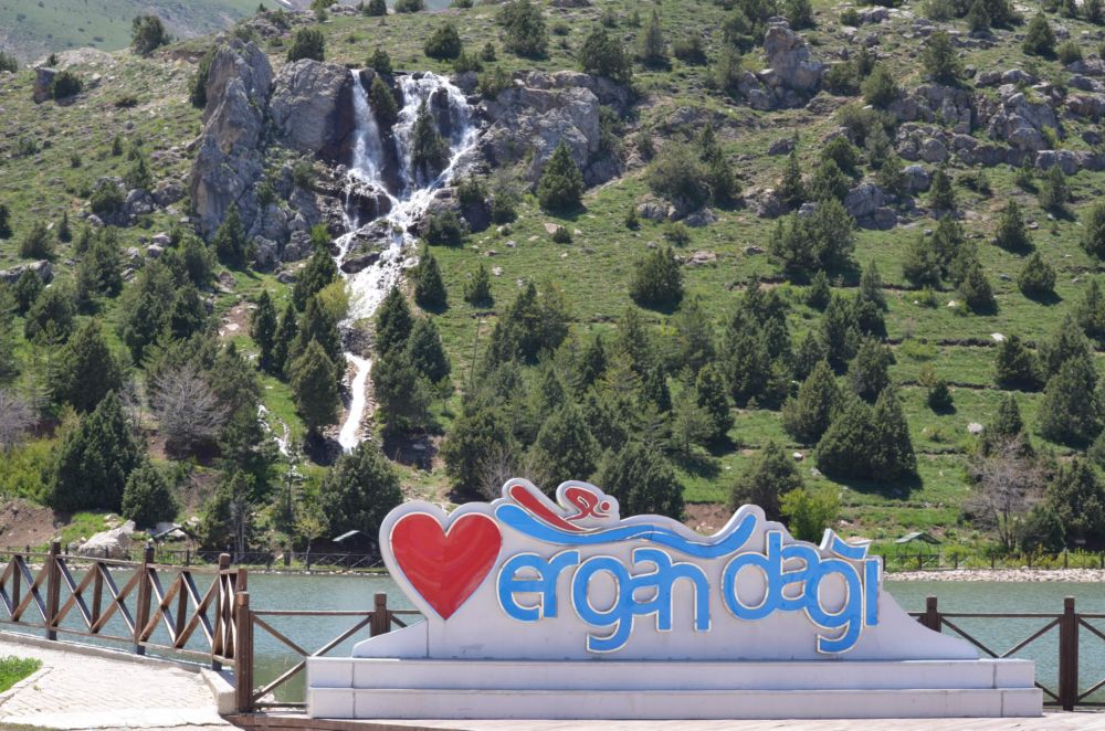 Erzincan Ergan Dağı Kış Sporları ve Doğa Turizmi Merkezi