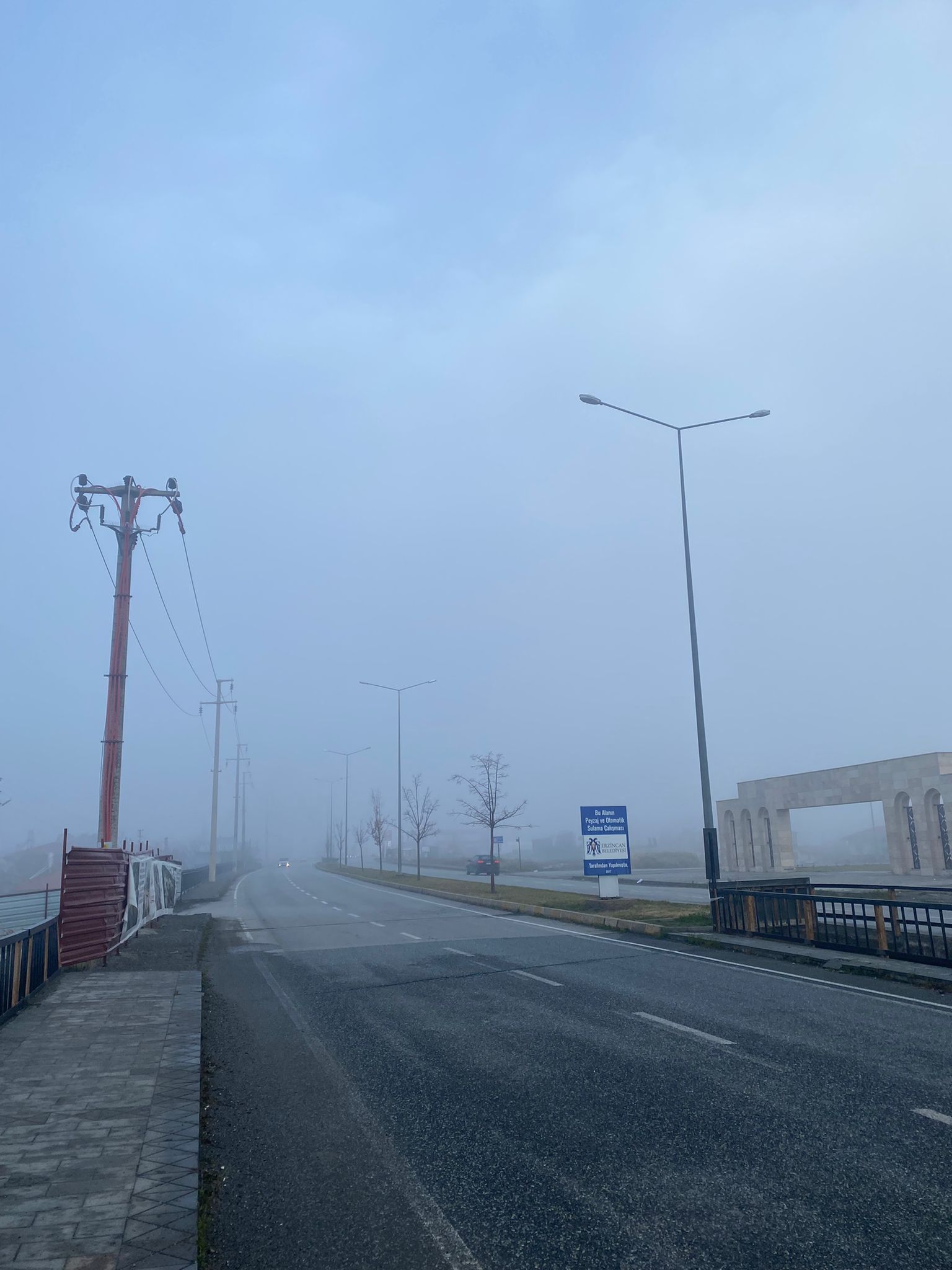 Erzincan güne yoğun sis ile uyandı