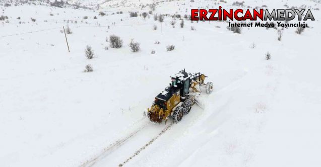 Erzincan’da kar ve tipi dolayısıyla kapanan 89 köy yolunun yeniden