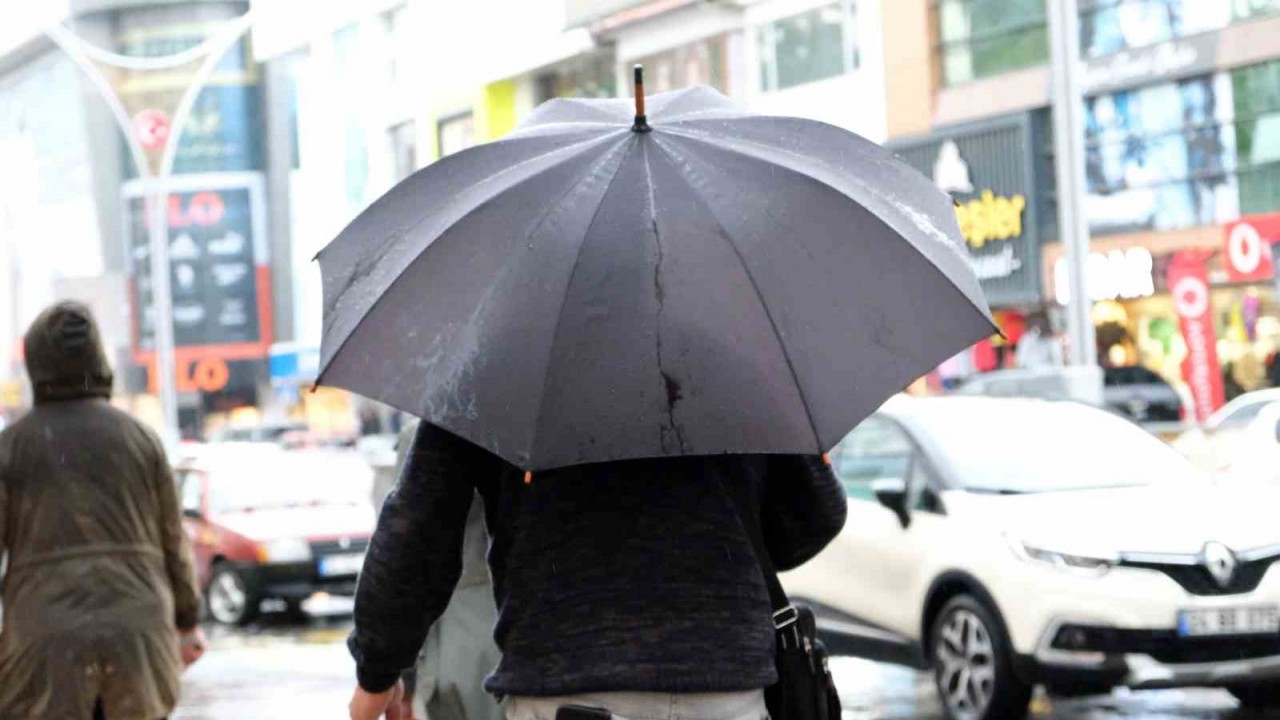 Meteorolojiden Erzincan için kuvvetli yağış uyarısında bulunuldu.