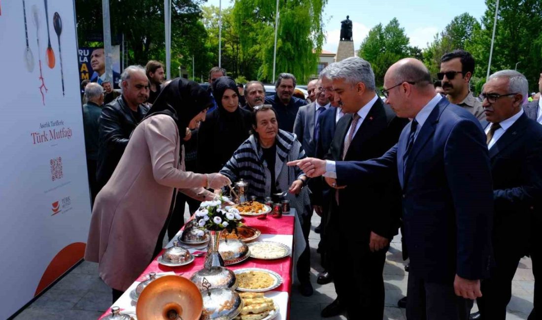 Erzincan’ın asırlardır sofralarında yer alan kadim mutfak lezzetleri sergilenerek vatandaşlara