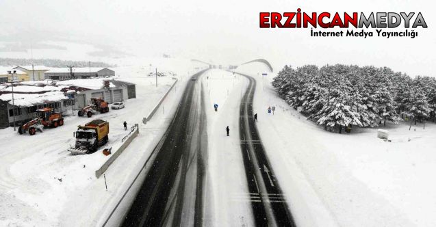 Erzincan’ın yüksek kesimlerinde kar yağışı yeniden etkisini gösterdi.