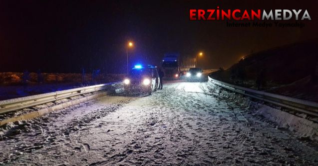 Erzincan’ın yüksek kesimlerinde kar ve tipi, kent merkezinde ise yağmur