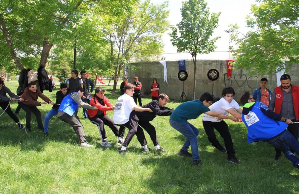 Erzincan’da, 19 Mayıs Atatürk'ü Anma, Gençlik ve Spor Bayramı ile