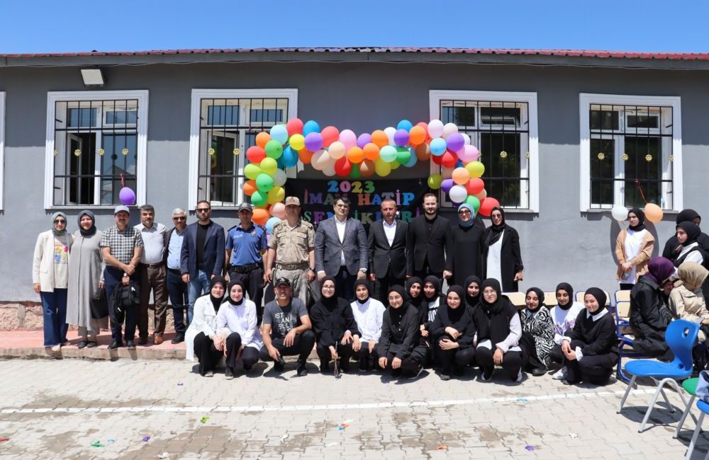 Erzincan’da İmam Hatipliler Şenliği,  tüm İmam Hatip Okullarının katılımıyla düzenlendi.