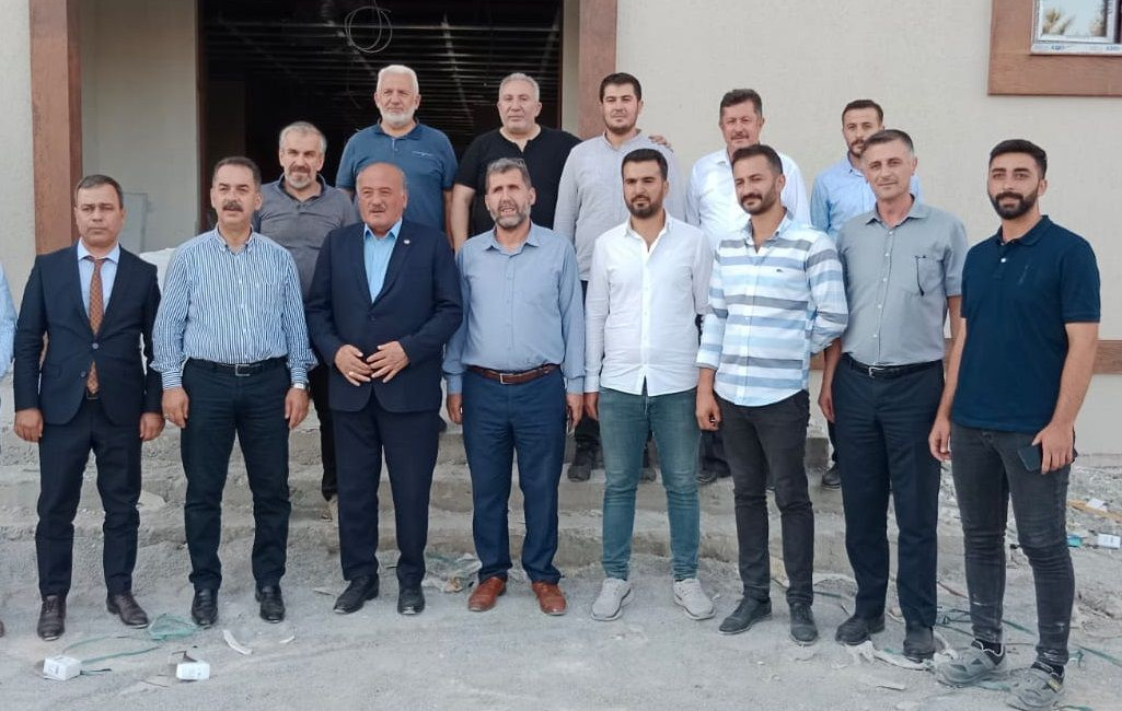 Erzincan AK Parti Milletvekili  Süleyman Karaman, Erzincan Öğretmenevi inşaatını gezerek