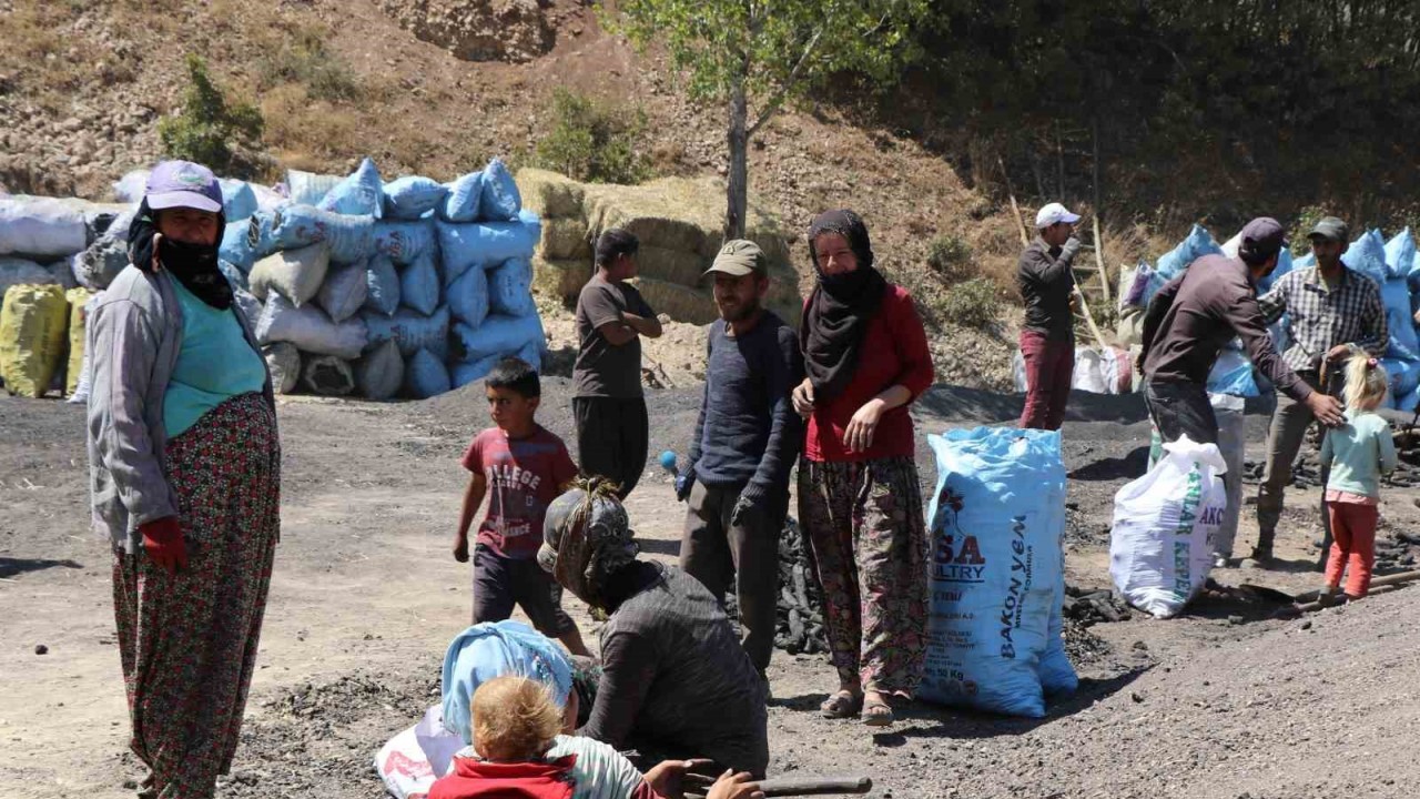 Erzincan’da ateş, duman ve kavurucu sıcağın altında gün boyu ter