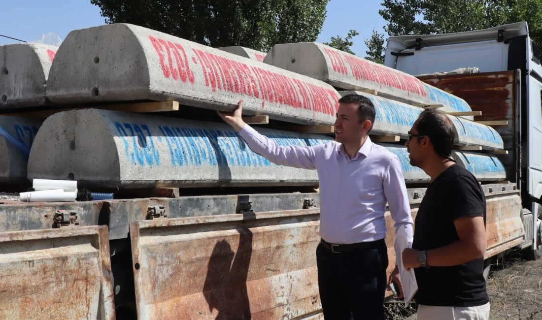 Erzincan’ın Çayırlı ilçesinde meralara kurulmak üzere 90 adet sıvat (suluk)