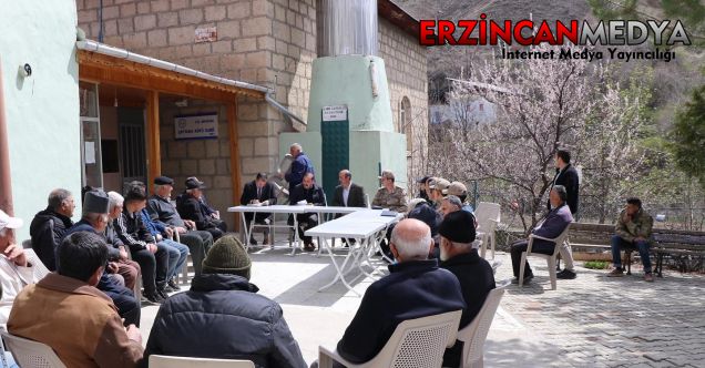 Erzincan’ın İliç ilçesinde her ay düzenli olarak yapılan vatandaşlarla buluşma