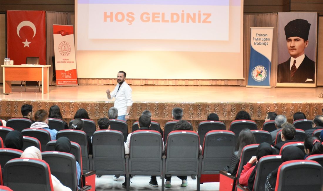 Erzincan’da YKS’ye girecek olan 12. Sınıf öğrencileri  ve LGS’ye girecek