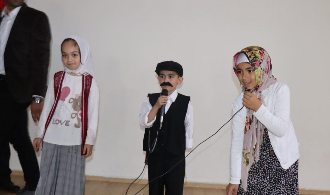 Erzincan’ın Çayırlı ilçesinde 29 Ekim İlkokulu tarafından "Okuma Bayramı" etkinliği