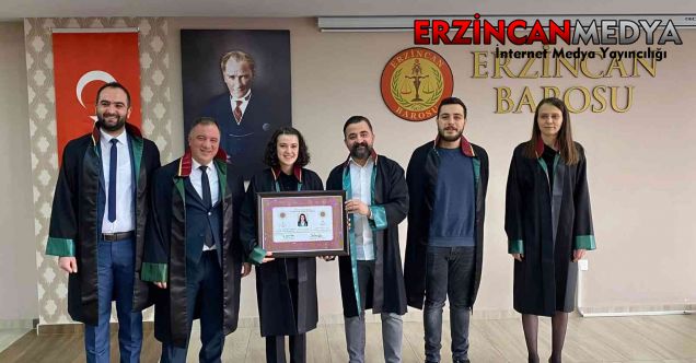 Erzincan Barosu’nda stajını başarıyla tamamlayan avukatlar yemin ederek ruhsatnamelerini aldı