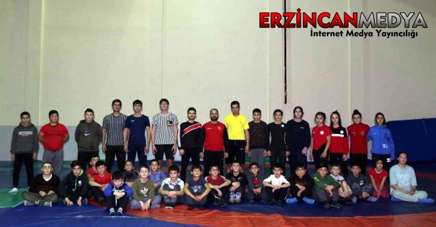 Ukrayna’da başladığı güreş sporunu ailesiyle birlikte geldikleri Erzincan’da sürdüren Ahıska