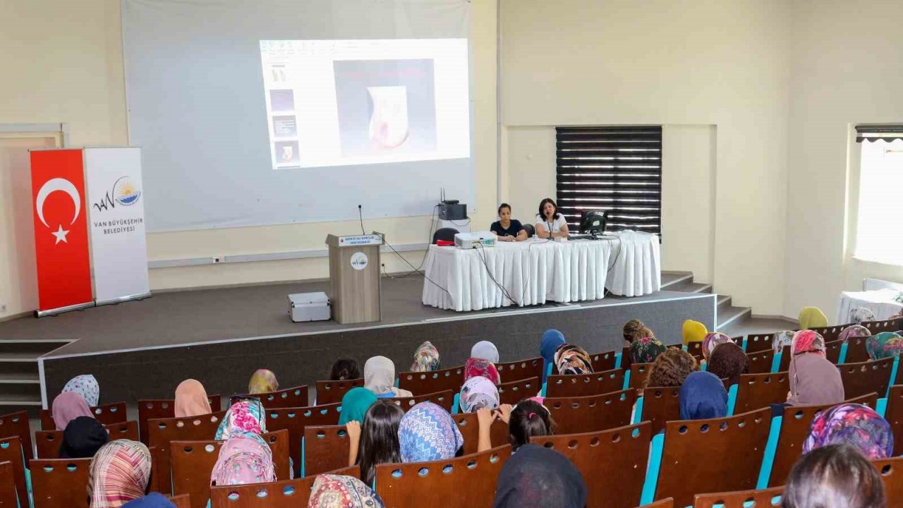 Van Büyükşehir Belediyesi, kadınlara yönelik ‘Kanser Türleri ve Erken Tanı’