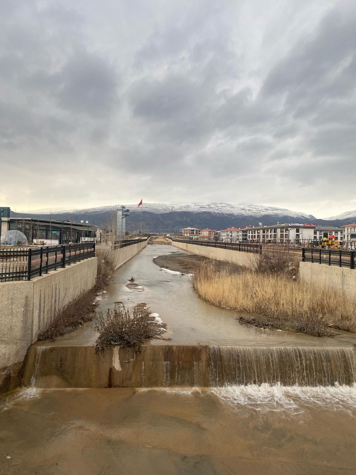 Erzincan ve çevresinde kuvvetli yağışlar olabileceği uyarısında bulunuldu.