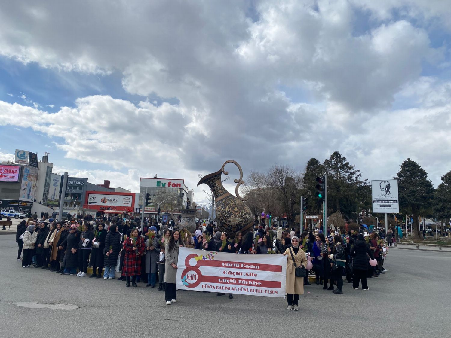 8 Mart Kadınlar Günü dolayısıyla Erzincan Aile ve Sosyal Hizmetler