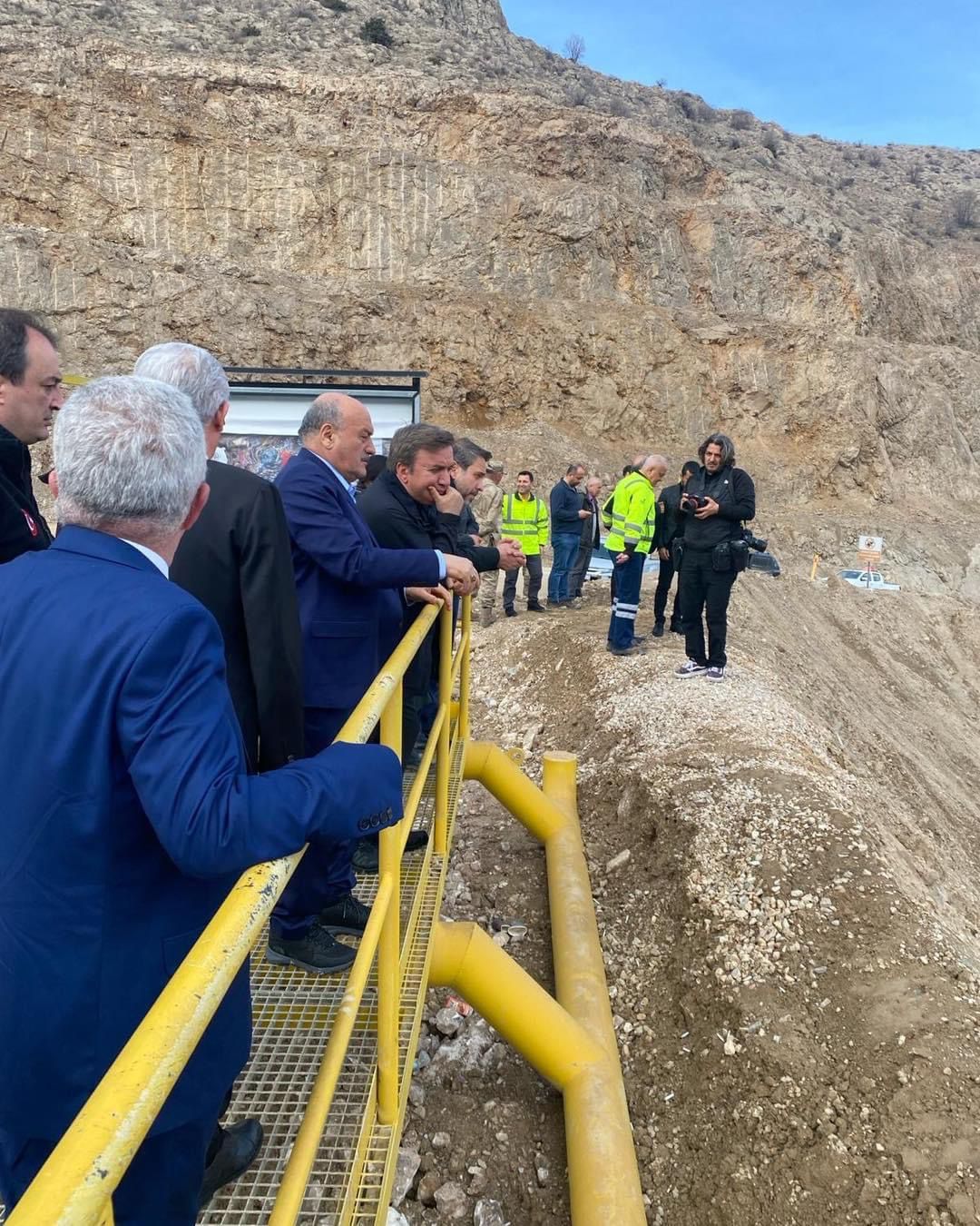 Enerji ve Tabii Kaynaklar Bakanı Alpaslan Bayraktar, İliç'te maden kazasında