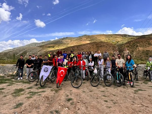“19 Mayıs Gençlik Bisiklet Turu” Düzenledi