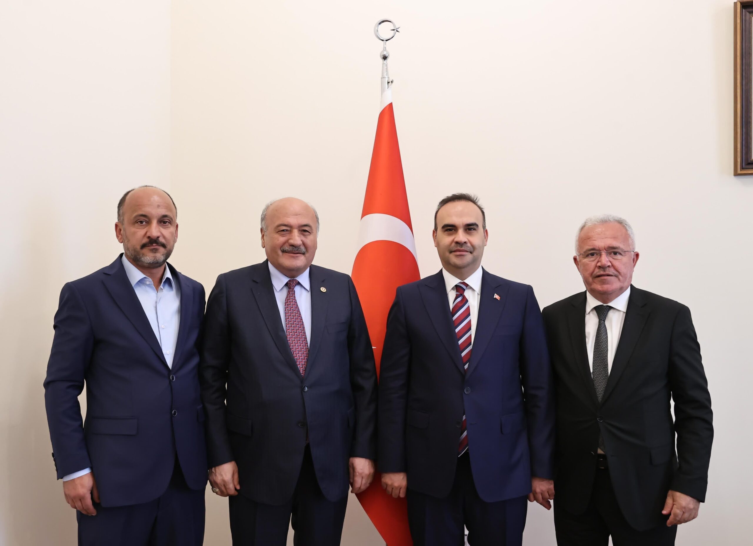 Karaman, Erzincan için planlanan ve devam eden projeleri  görüştü