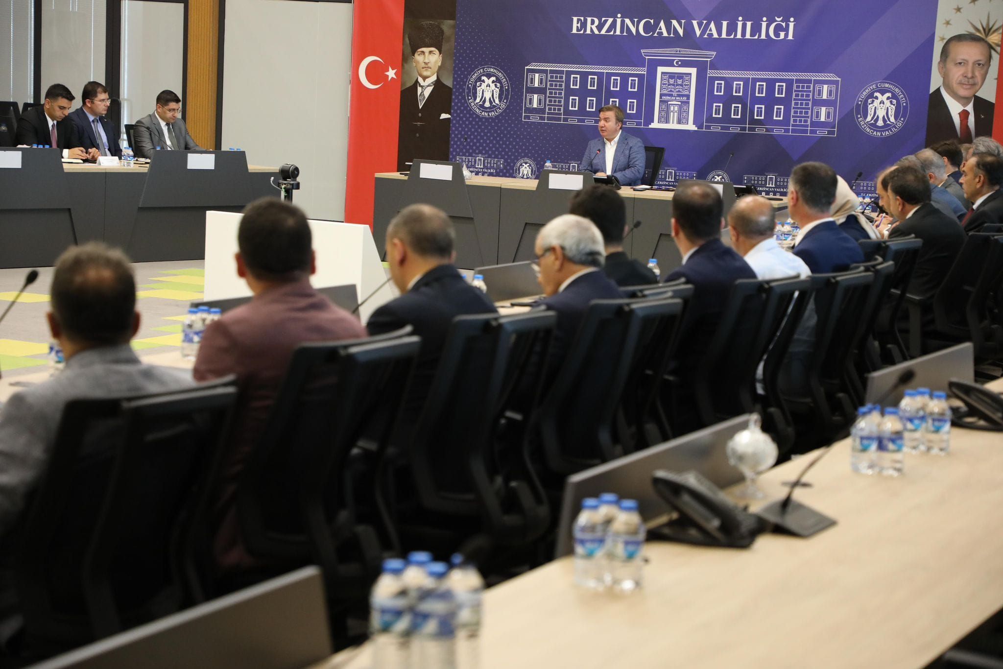 Erzincan’da kurum müdürleriyle toplantı yapıldı