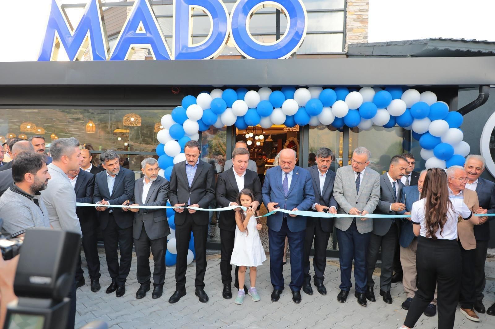 Mado & Cafe Restorant’ın Açılışı Yapıldı