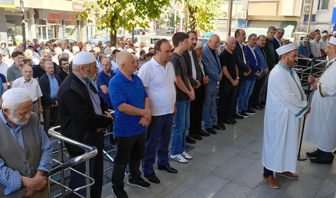   Trabzon Vakfıkebir ilçesi Fethiye Mahallesinden Hacıfettahoğullarından Gazeteci Tuncay