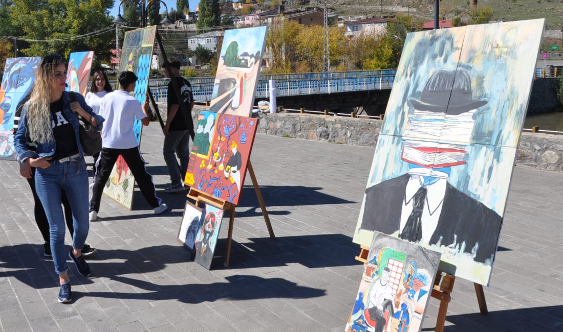 KARS-BHA Kars, Bedesten Meydanı’nda gerçekleştirilen coşkulu bir sanat etkinliği ile