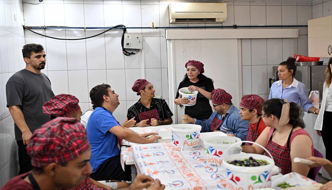 ANTALYA-BHA Muratpaşa Belediyesi Adalya Vakfı Engelsiz Kafe’nin özel çocukları, 2017’de