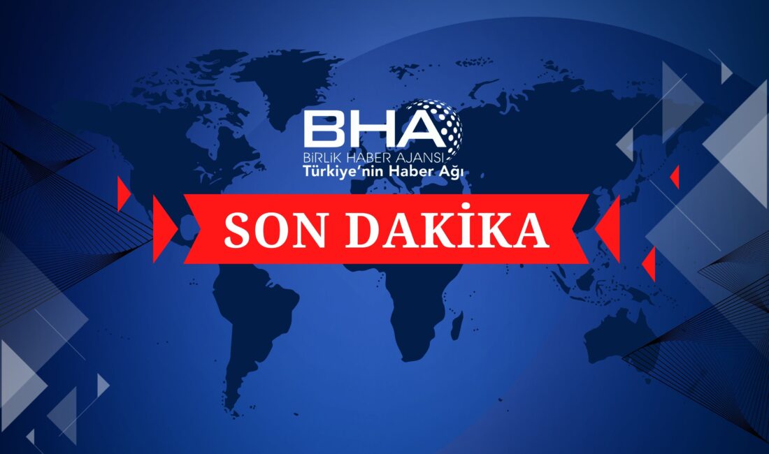 ANKARA-BHA Pakistan’ın Harnai ilçesinin Shahrag bölgesindeki kömür madenleri bölgesinde maden işçilerini taşıyan