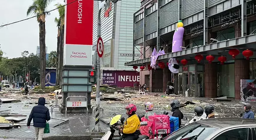 TAYVAN-BHA Tayvan’ın Taichung şehrinde bulunan Shin Kong Mitsukoshi alışveriş merkezinin