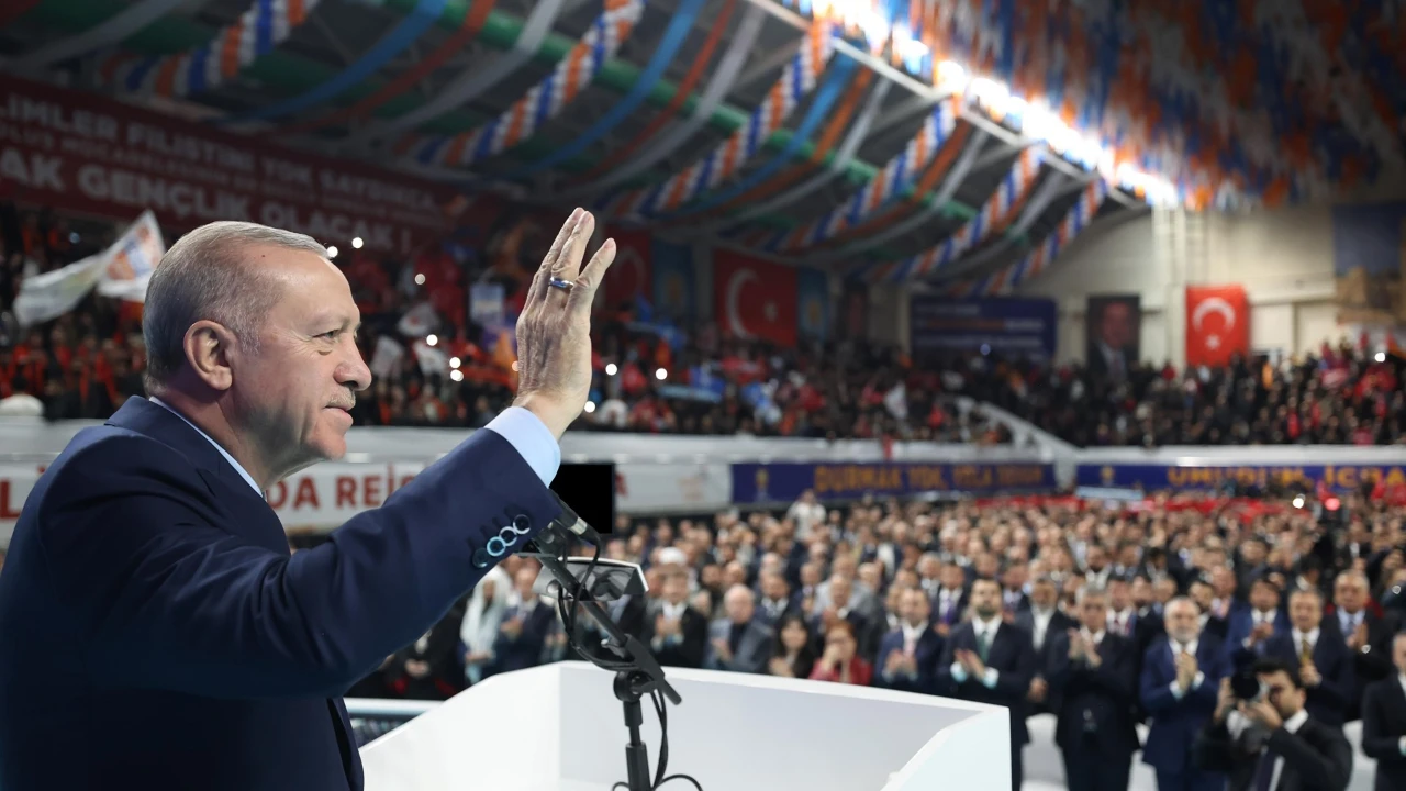 ANKARA-BHA Cumhurbaşkanı Recep Tayyip Erdoğan, AK Parti’nin 8. Olağan Büyük