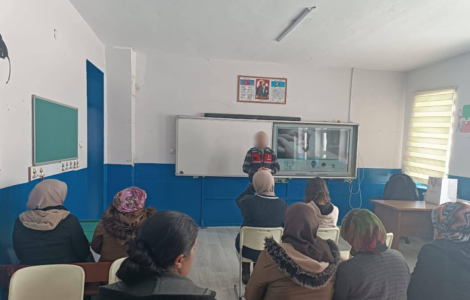 KARS-BHA Kars İl Jandarma Komutanlığı, Selim ilçesi Yanlızçam köyü ilkokulunda,