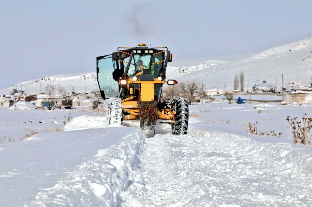 KARS-BHA Kars’ta önceki gün etkili olan kar yağışı ve tipiden