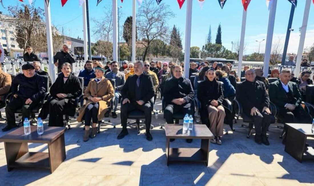 ANKARA-BHA Muğla’da düzenlenen Hamsi Festivali, protokoldeki oturma düzenine ilişkin bir